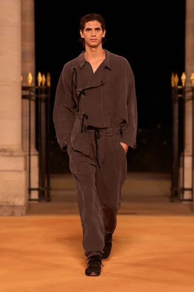 Look 50